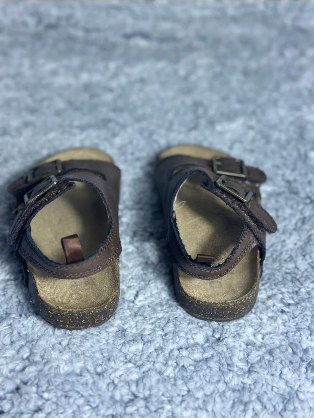 Cute OshKosh Toddler Boy Brown Strappy Sandals - Size 6M